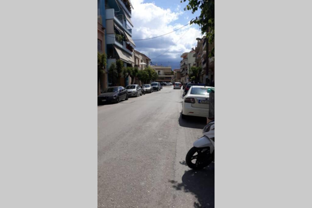 Bilocale - Δίχωρο Διαμέρισμα Δίπλα Στα Ψηλαλώνια Patras Dış mekan fotoğraf